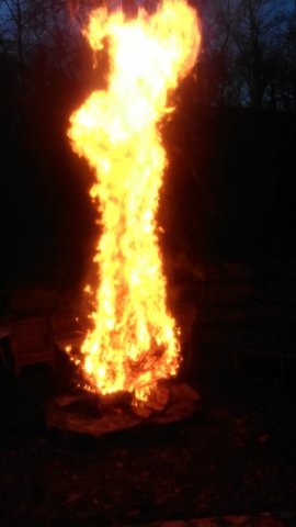 Osterfeuer am Hätzenstein